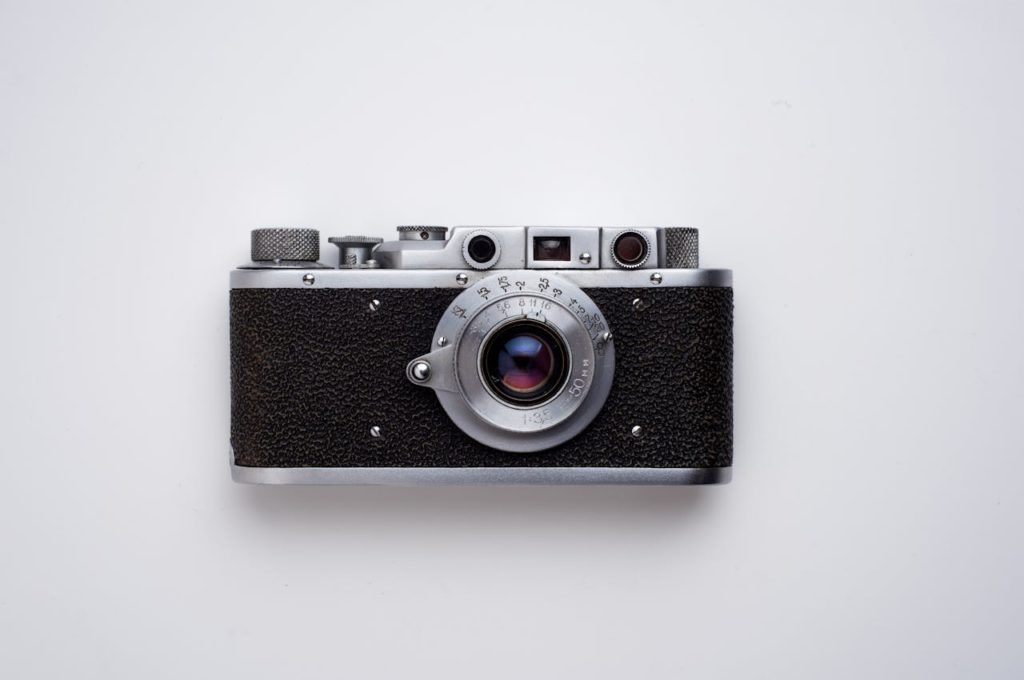 Découvrez l’analyse de la chute de Kodak, les raisons de son déclin et les leçons que les PME peuvent en tirer. Adaptez votre stratégie pour éviter les mêmes erreurs.